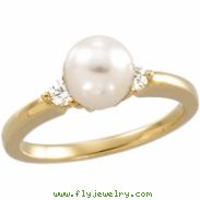 14K Yellow Gold Cultured Pearl And Diamond Ring