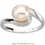 14K White Gold 07.00 Freshwater Cultured Pearl And Diamond Ring