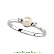 14K White Gold Cultured Pearl And Diamond Ring